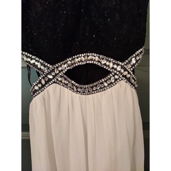 Speechless Black and White Dress - Picture 5 of 10